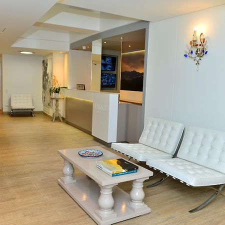 Park V Hotel & Suites Cali Bagian luar foto