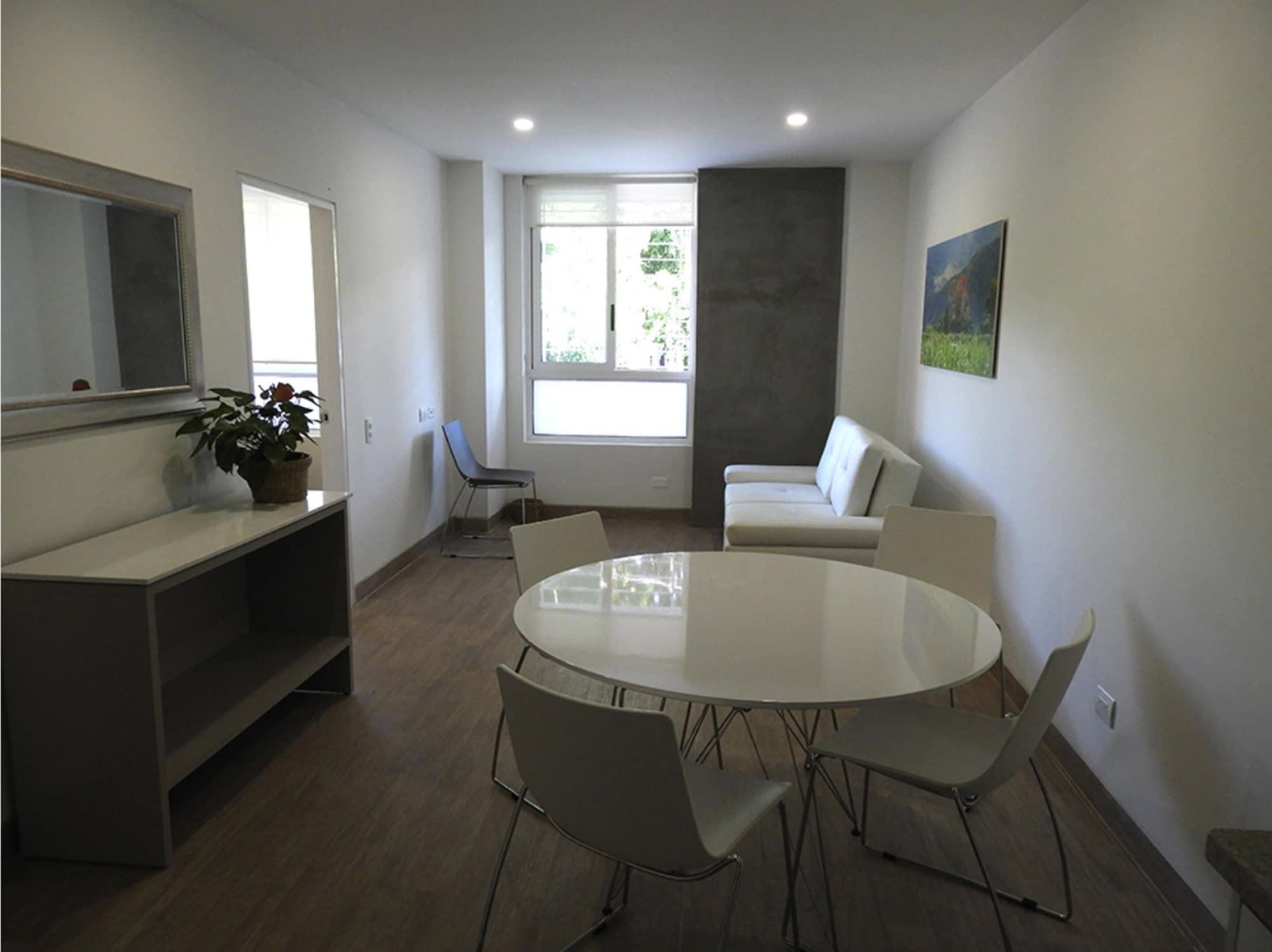 Park V Hotel & Suites Cali Bagian luar foto