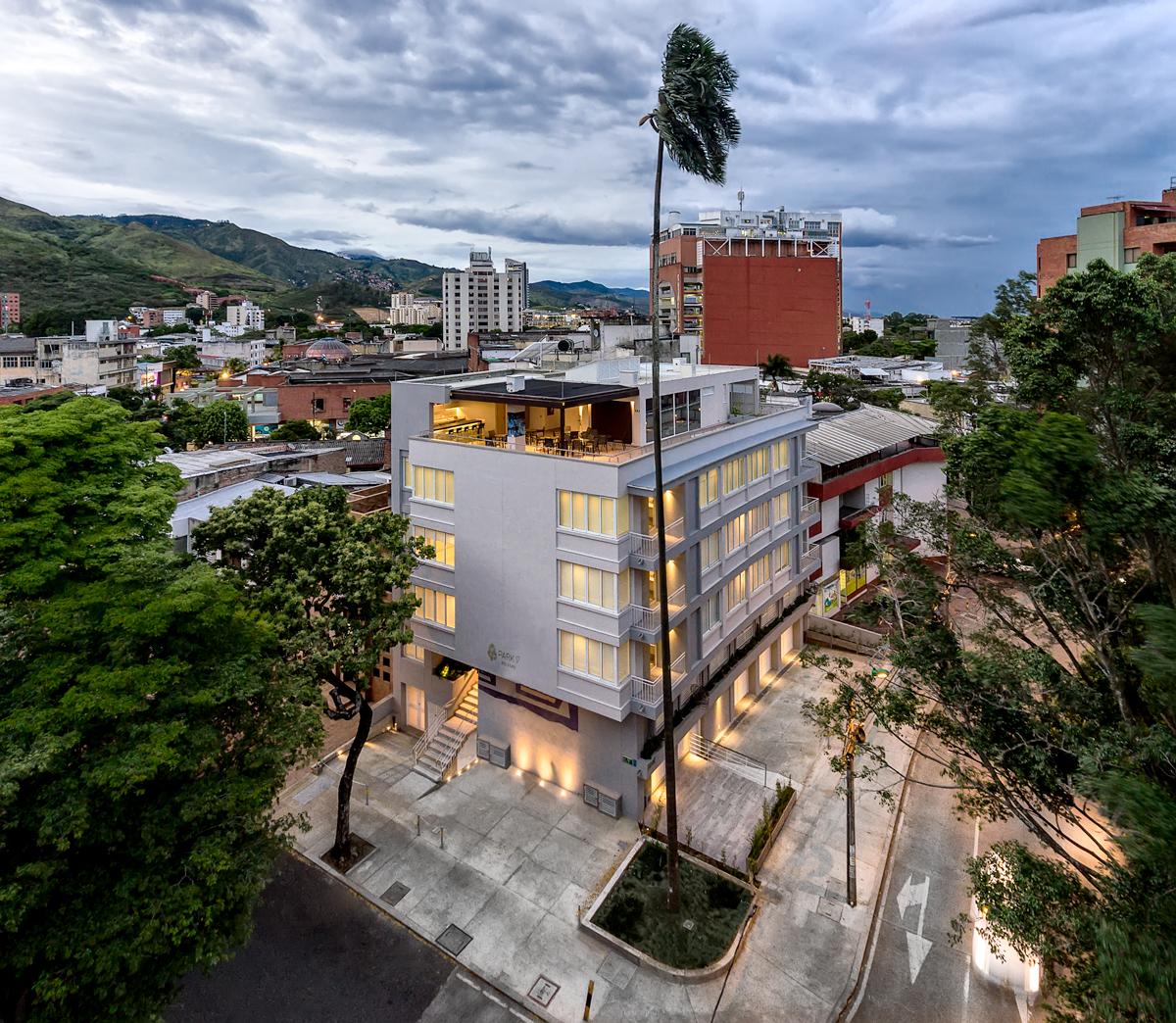 Park V Hotel & Suites Cali Bagian luar foto