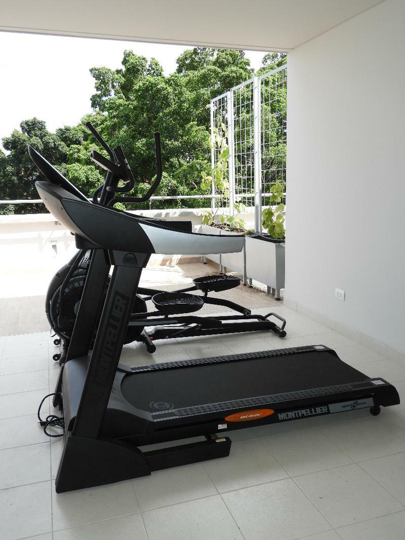 Park V Hotel & Suites Cali Bagian luar foto