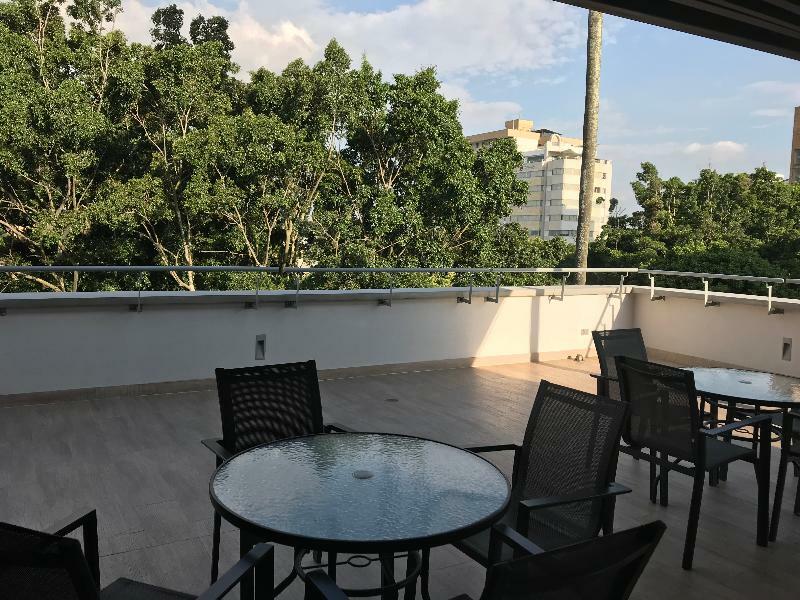 Park V Hotel & Suites Cali Bagian luar foto